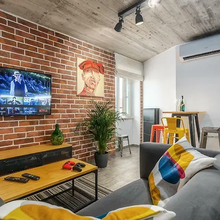 Orion Apartment *
